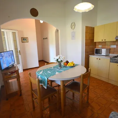 A Lignano Con 2 E Giardino